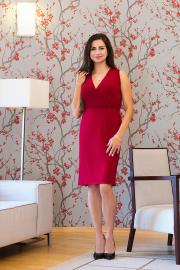 Elegantní krátké mini šaty vínové SLEVA